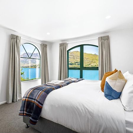 Lakefront Living At Remarkables Retreat - Eight Куийнстаун Екстериор снимка