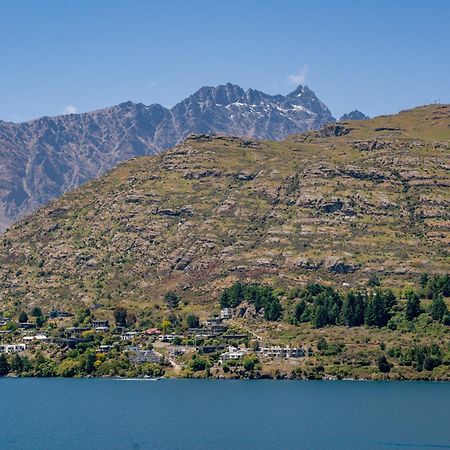 Lakefront Living At Remarkables Retreat - Eight Куийнстаун Екстериор снимка