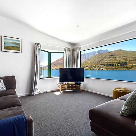 Lakefront Living At Remarkables Retreat - Eight Куийнстаун Екстериор снимка