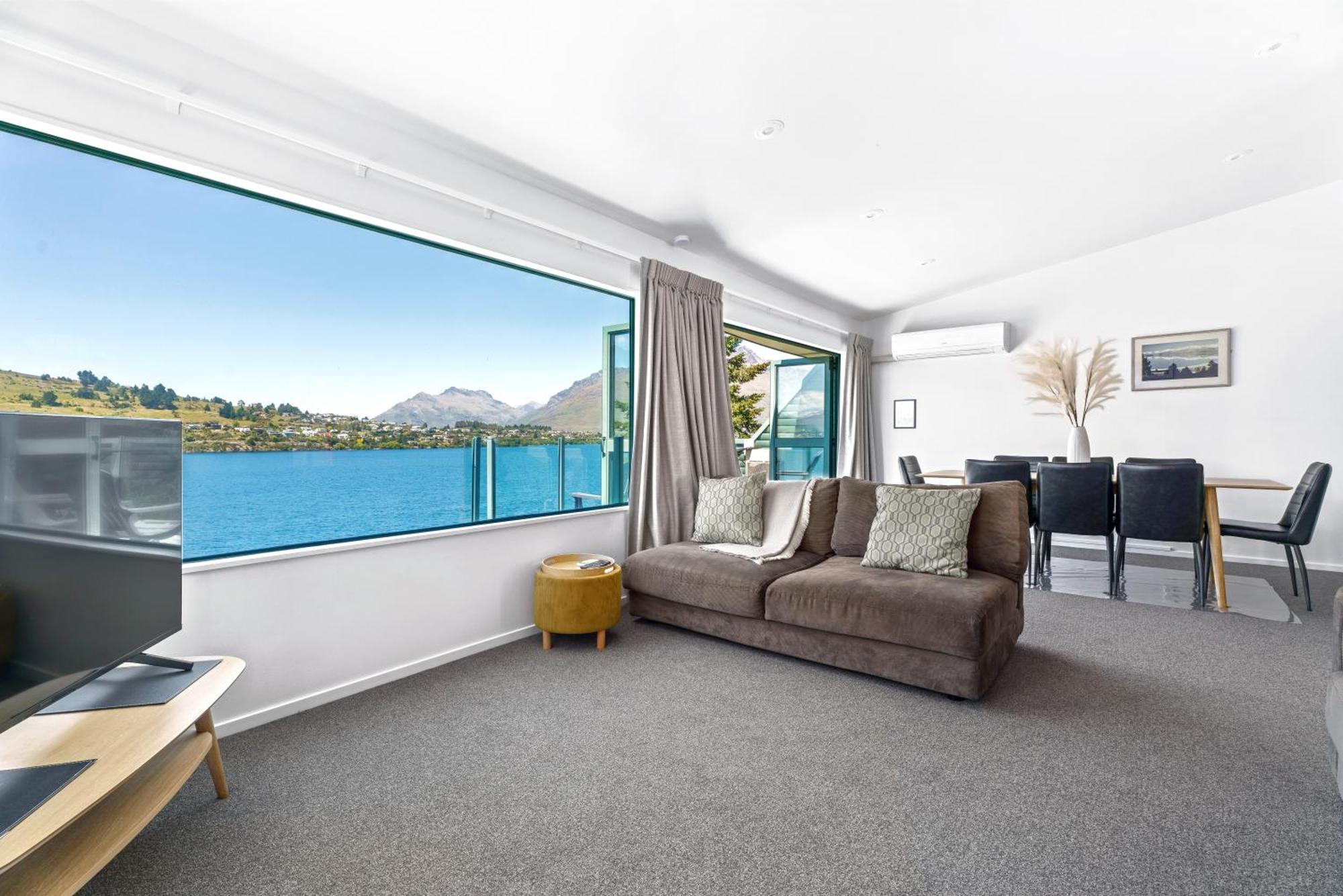 Lakefront Living At Remarkables Retreat - Eight Куийнстаун Екстериор снимка