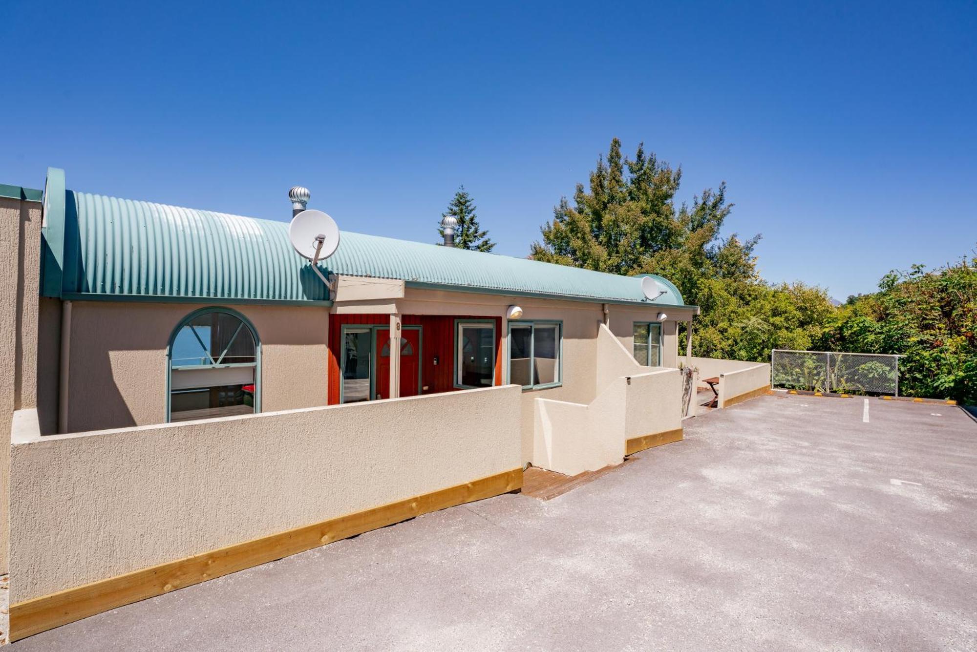 Lakefront Living At Remarkables Retreat - Eight Куийнстаун Екстериор снимка