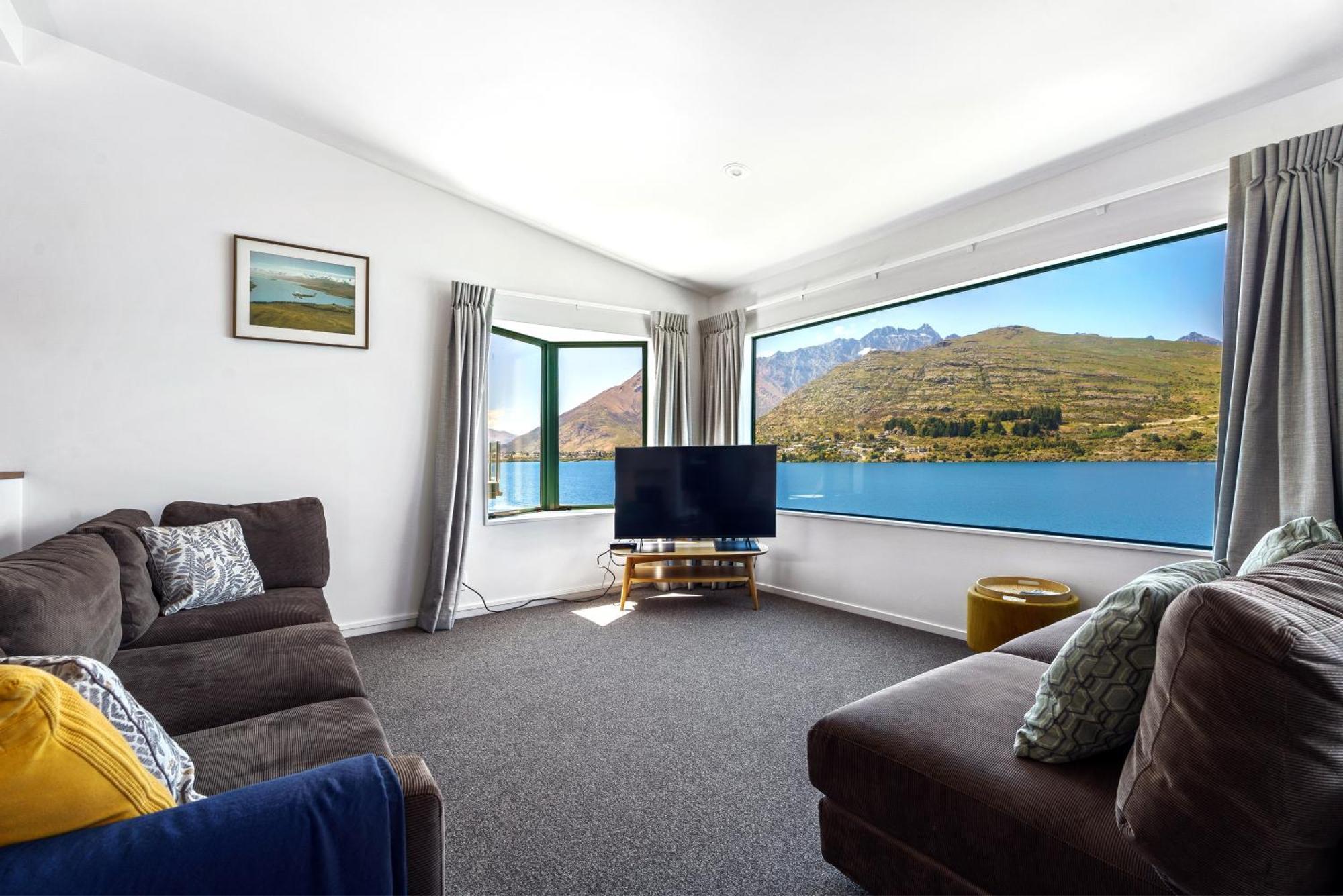 Lakefront Living At Remarkables Retreat - Eight Куийнстаун Екстериор снимка